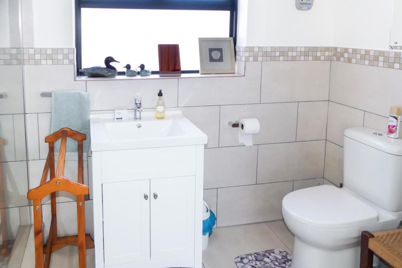 Отель Shalom Self Catering Клейнмонд Экстерьер фото